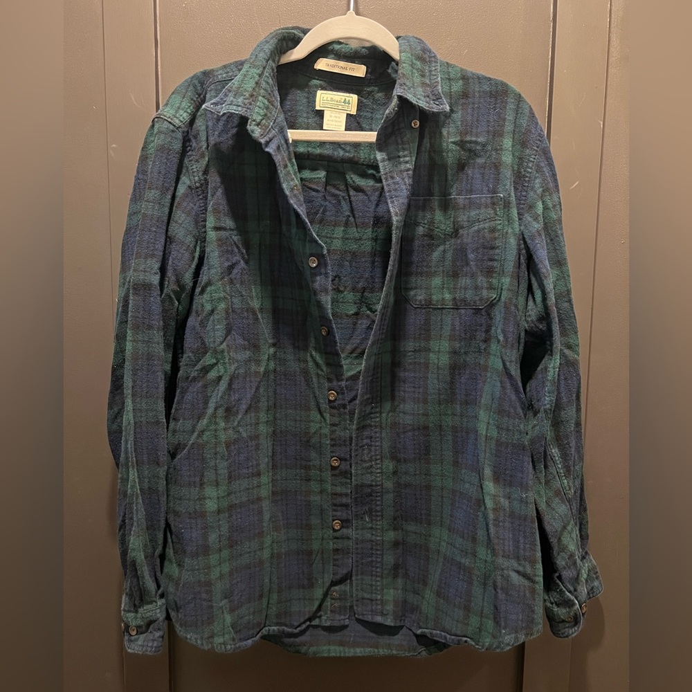 L.L.Bean Men’s Scotch Plaid Flannel Shirt in Black Watch Plaid